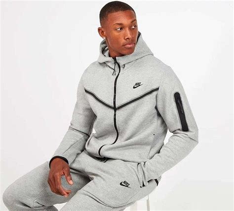 nike tech fleece tracksuits